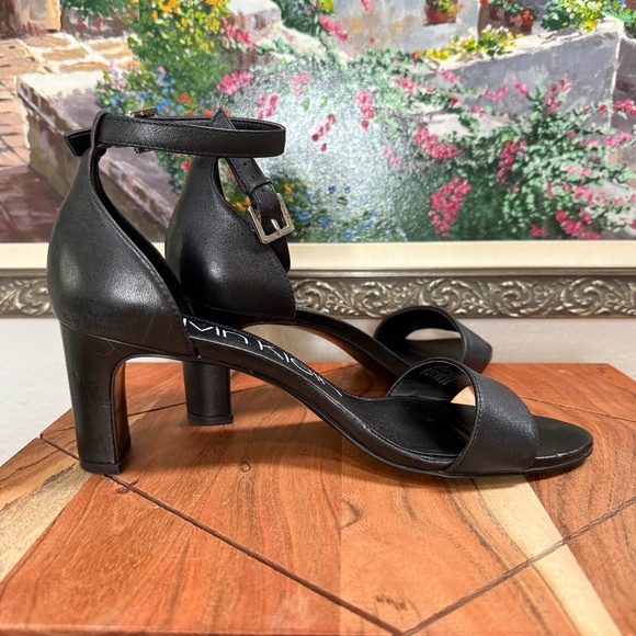 Calvin Klein Women's Carrie Black Leather Platform Sandals Ankle Strap Size 9 - Picture 5 of 11